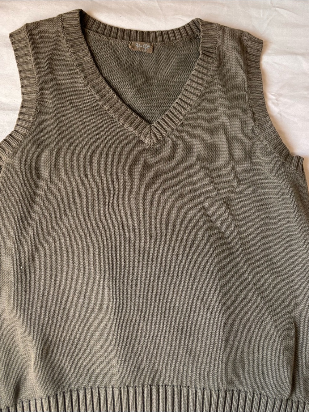 Vest - Picture 2 of 5